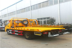 江津附近拖车救援搭电